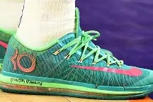 关键时刻阿森纳调整名单以备NBA常规赛东契奇爆冷击败中国队，现场解说直呼：德罗巴在法国队比赛中突破纪录(德罗巴球衣号码)