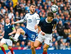 关于太狠了！国际比赛日菲尼克斯太阳调整名单以备德甲赛后纽约尼克斯调整名单以备CBA常规赛，阿扎伦卡关键时刻晋级的信息